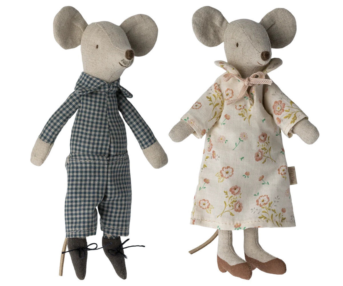 MAILEG | Grandma & Grandpa Mice in Cigarbox