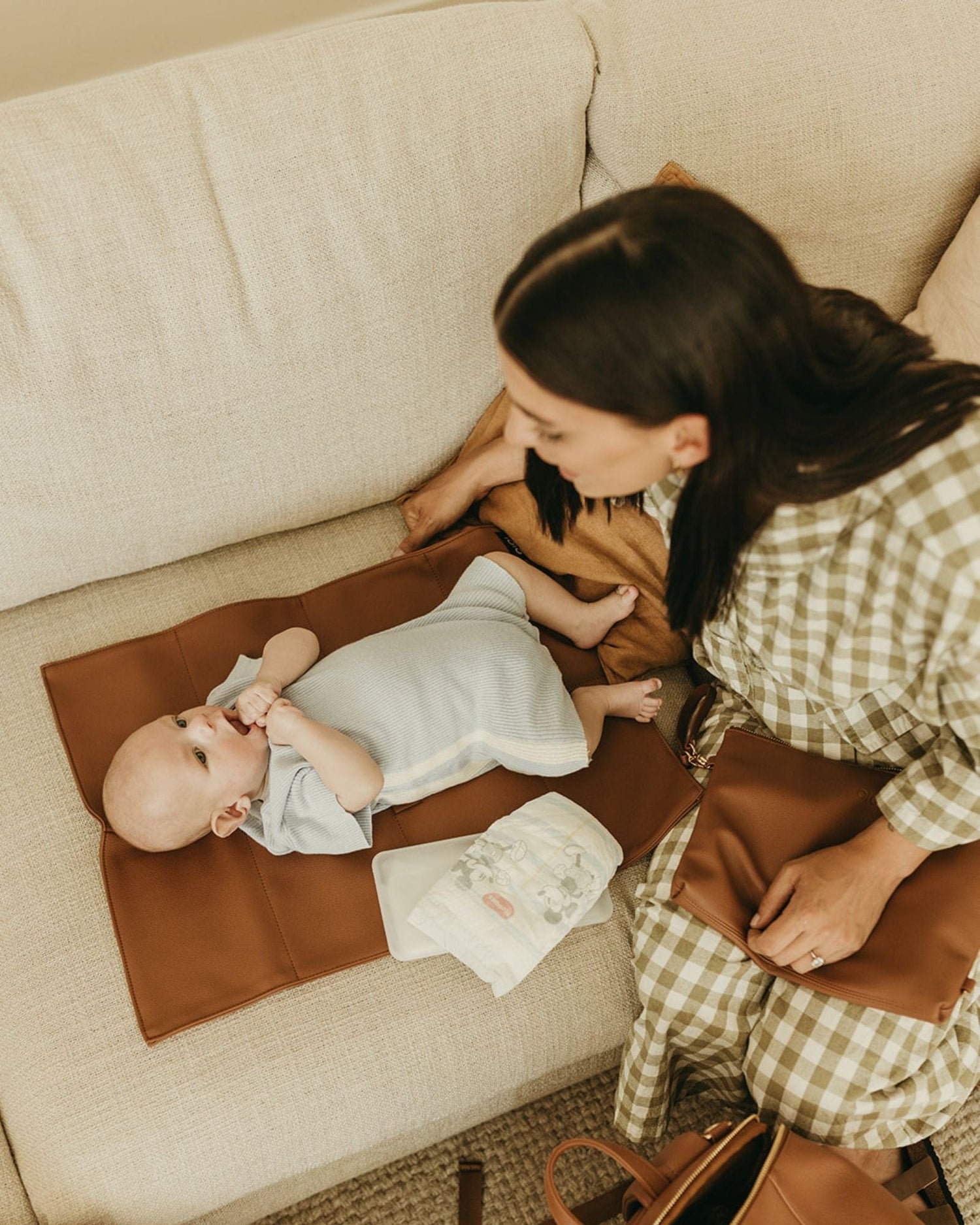 OIOI | Nappy Changing Pouch | Chestnut Brown Vegan Leather