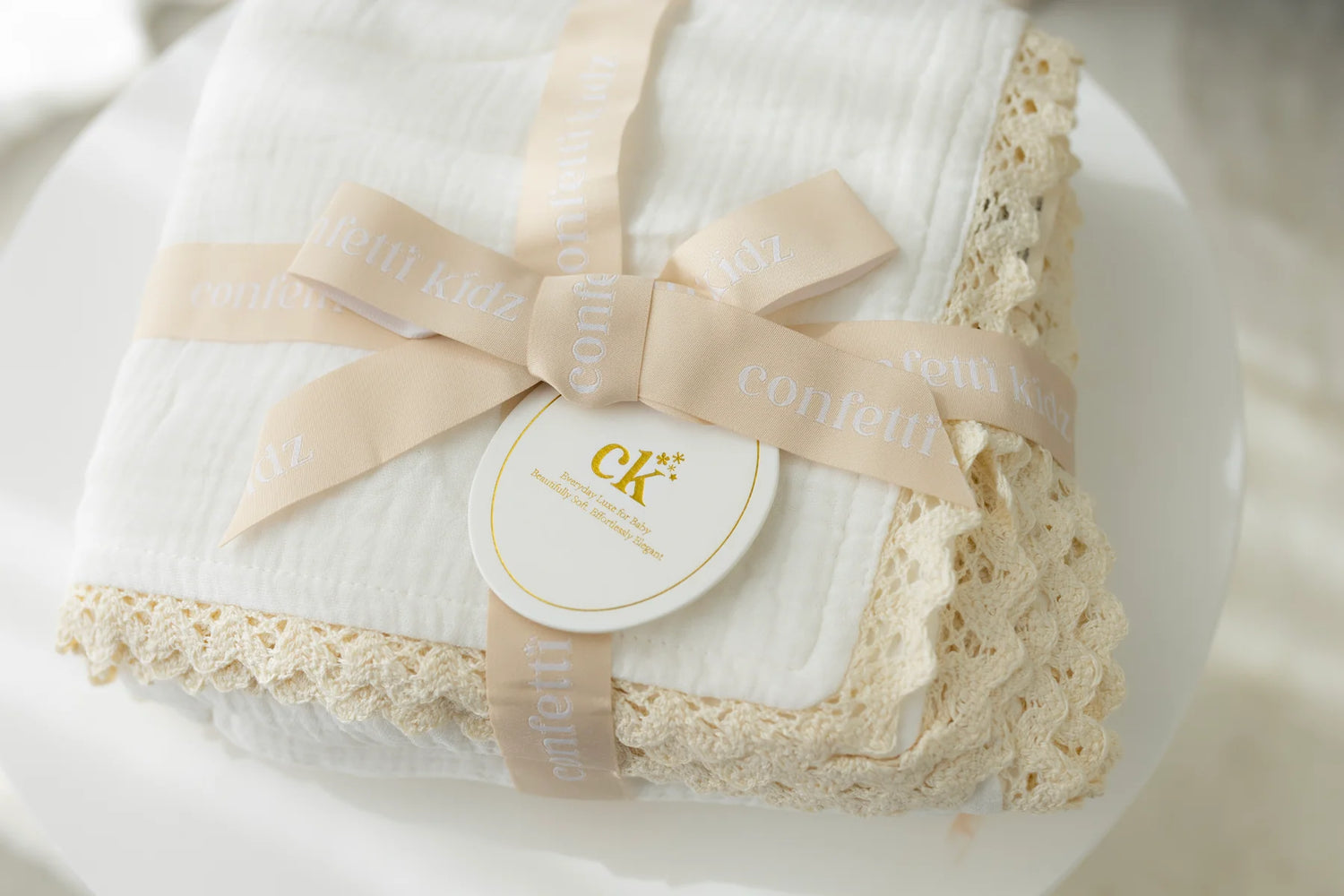 CONFETTI KIDZ | Muslin Blanket with Lace Trim