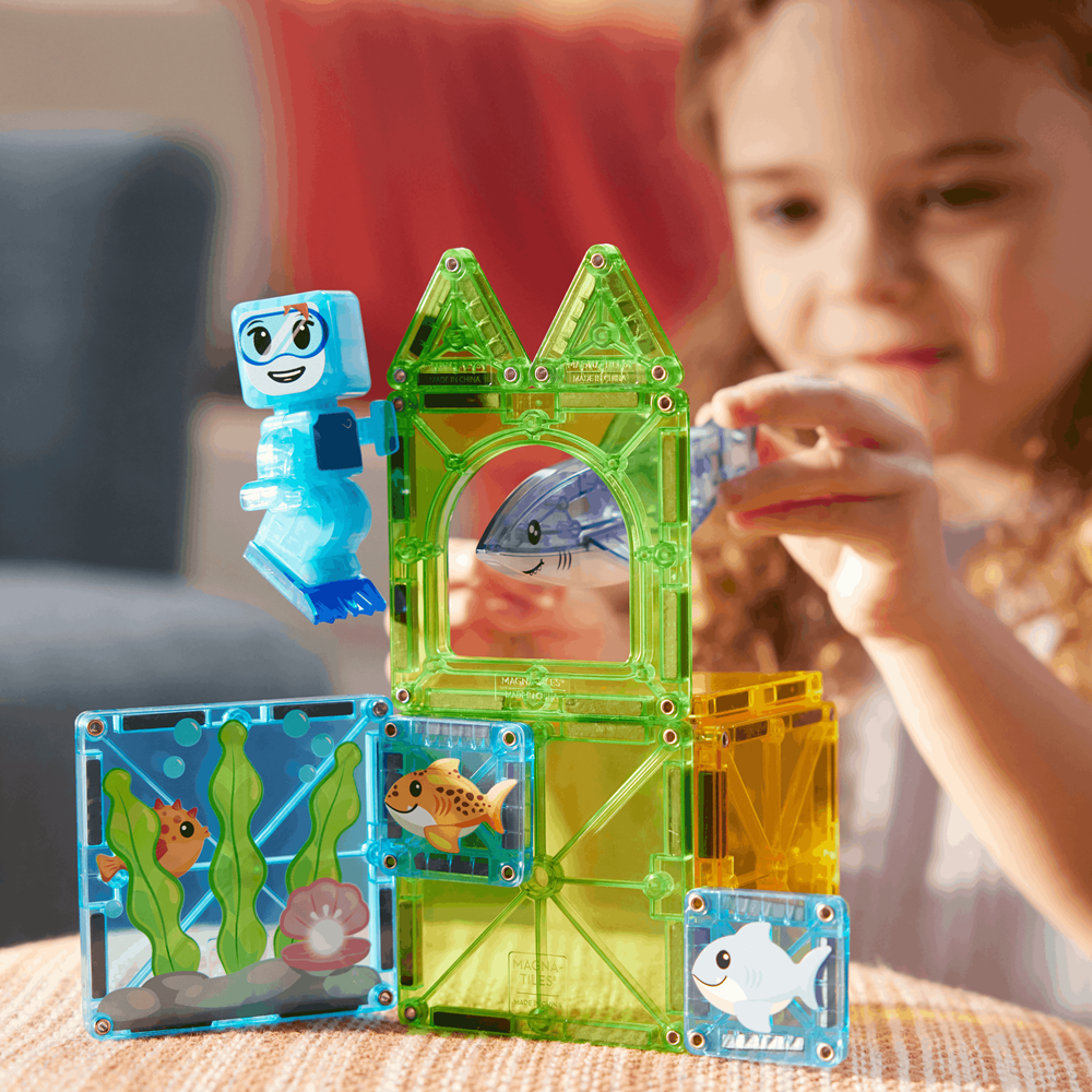 MAGNA-TILES | Shark Dive | 13 Pieces